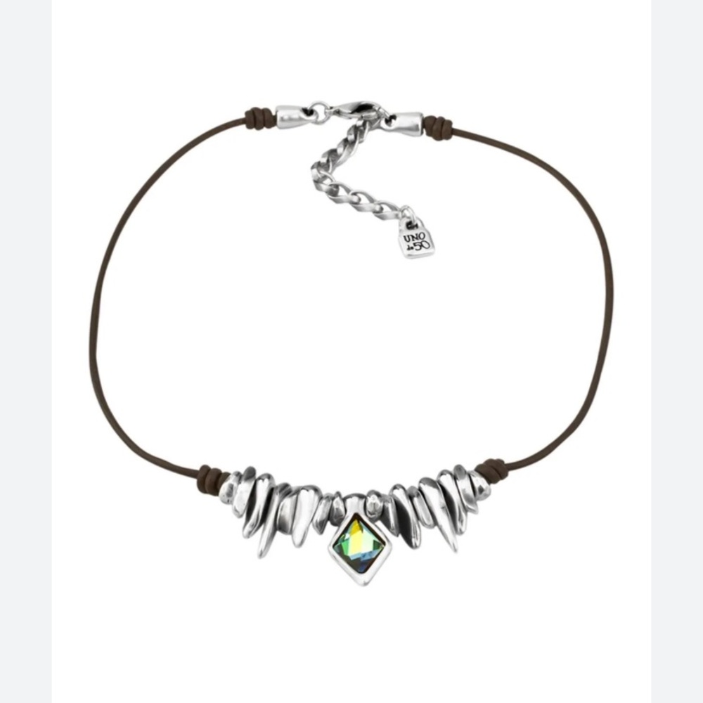 NWOT Uno de 50 necklace